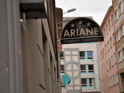 Hotel Ariane Lourdes Exteriör bild